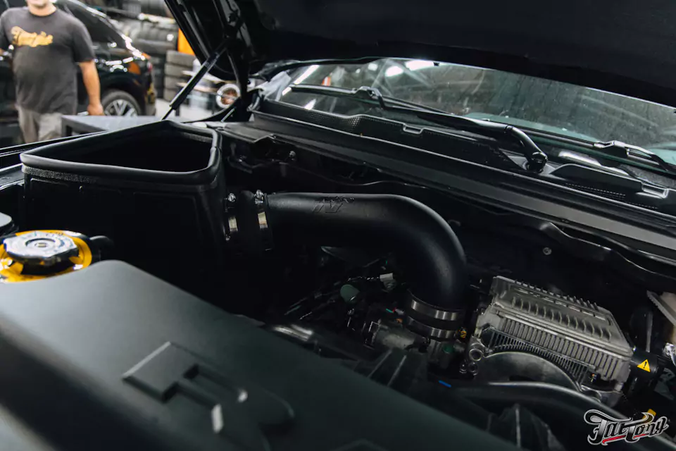 Установили систему холодного впуска на RAM 1500